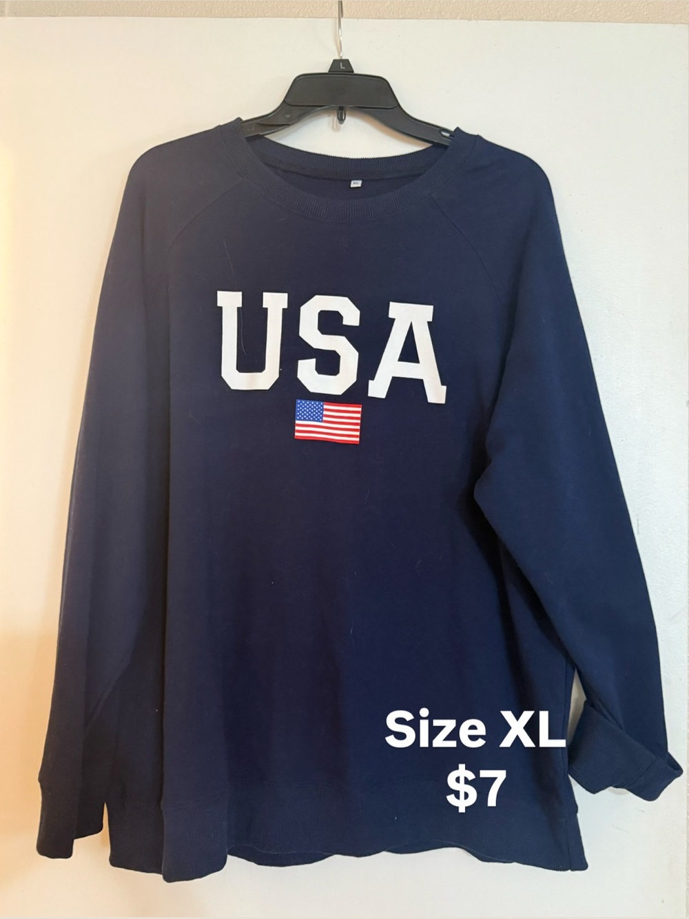 USA Flag Navy Blue Crewneck Sweatshirt | Women’s XL | Patriotic Graphic Pullover